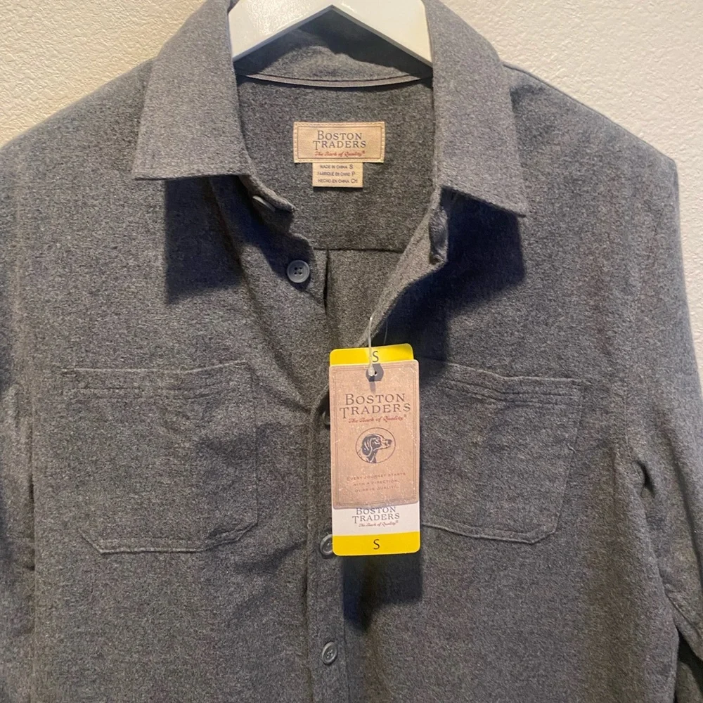 Boston Traders Long sleeve button up size small gray 100%‎ cotton